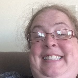 Meet your Posher, Adelia